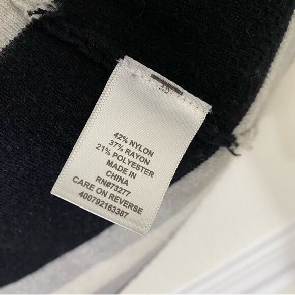 ELLE Striped Oversized Cardigan Sweater Black Gray White Size Small - Picture 4 of 8